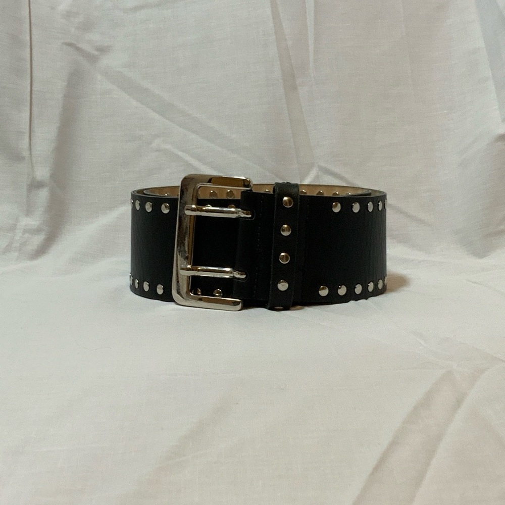 Medium Sized Black And Silver SAKS FIFTH AVENUE Belt